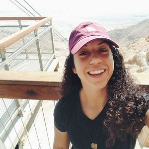 Meet your Posher, Carissa